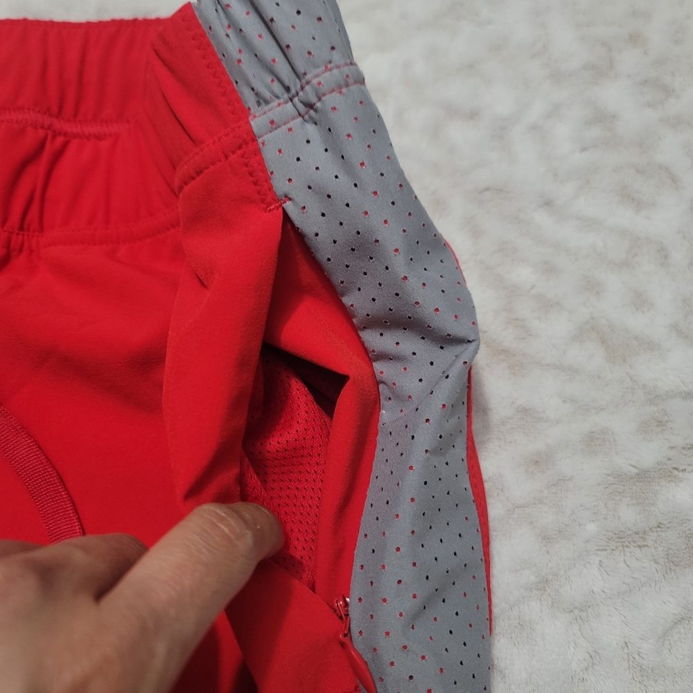 Under Armour Women's Woven Warm Up Pants Size M Red/gray NWT - Picture 7 of 16